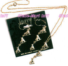 TRIPLE SKATE NECKLACE